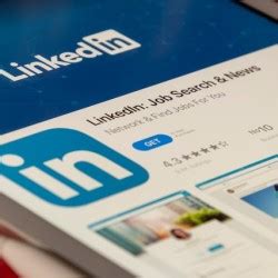 LinkedIn İş Arama Stratejileri: Profesyonel Ağınızı Kullanarak İş Bulma Rehberi